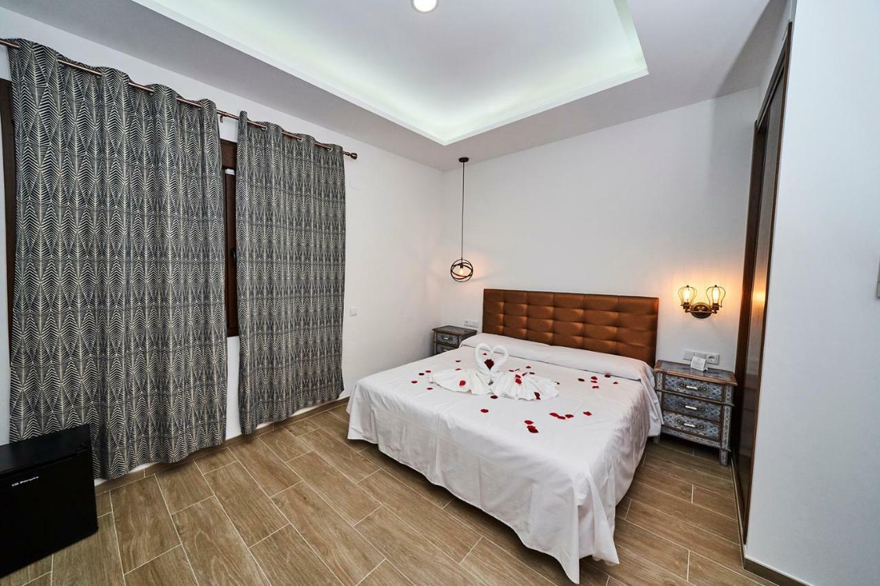 Hotel Bajamar Ancladero Playa Nerja Ngoại thất bức ảnh
