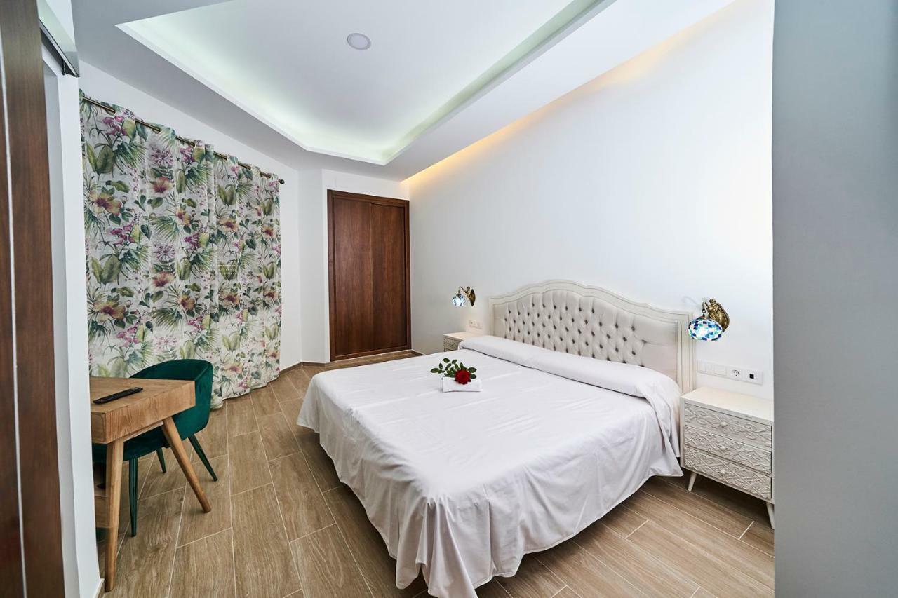 Hotel Bajamar Ancladero Playa Nerja Ngoại thất bức ảnh