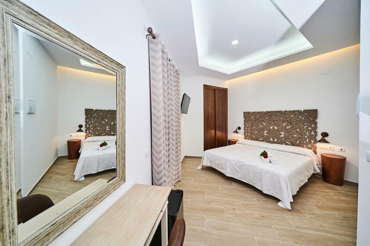 Hotel Bajamar Ancladero Playa Nerja Ngoại thất bức ảnh