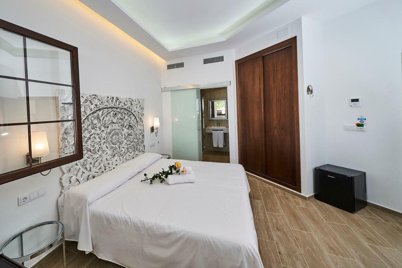 Hotel Bajamar Ancladero Playa Nerja Ngoại thất bức ảnh