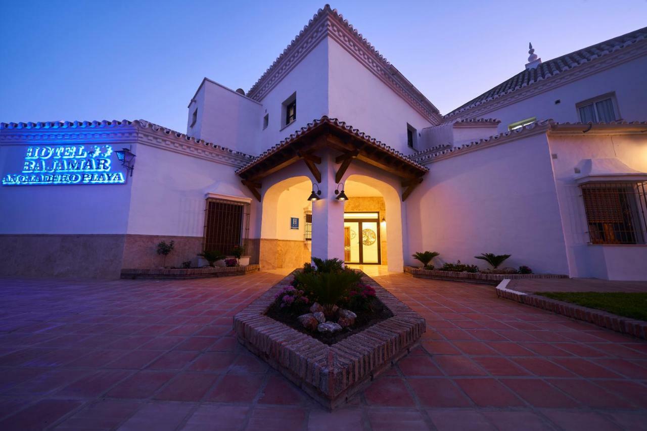 Hotel Bajamar Ancladero Playa Nerja Ngoại thất bức ảnh